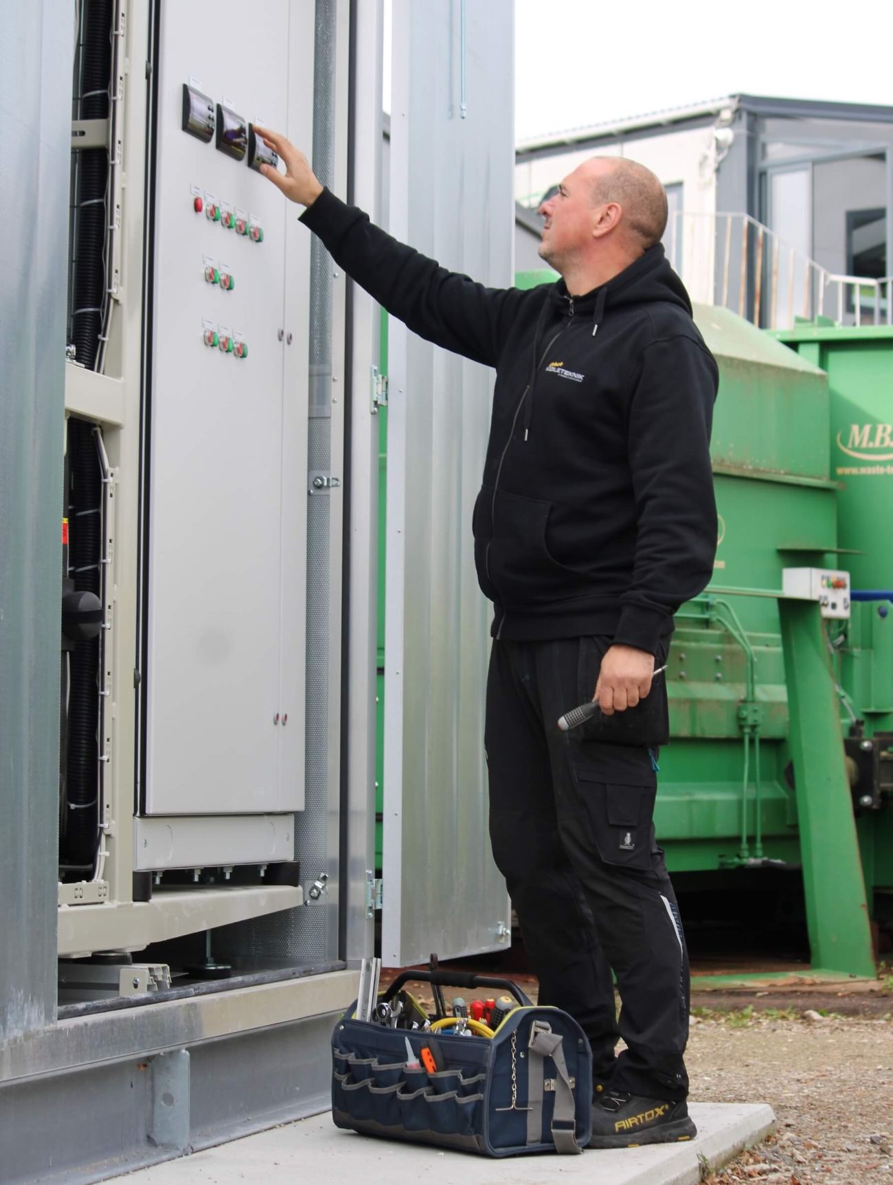 Ørbæk installatør servicerer anlæg for industri